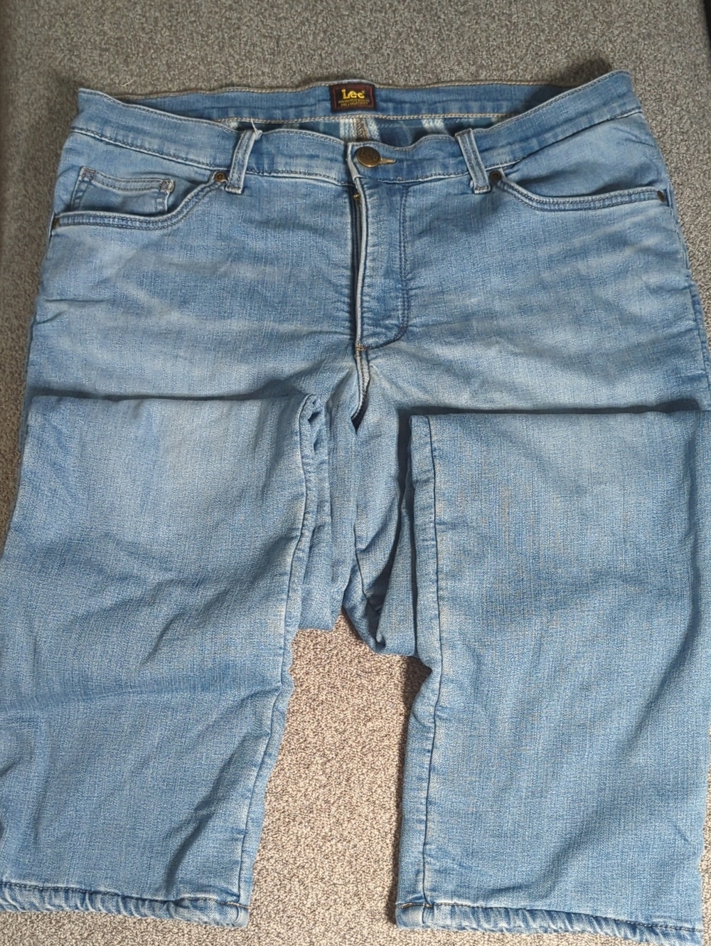 Lee Blue Denim Jeans. Faded Wash, Fully Flannel Lined. Size 14M